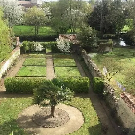 Ferienwohnung Les Jardins De La Seugne Jonzac Exterior foto
