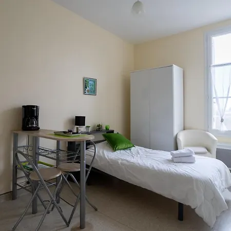 Ferienwohnung Les Jardins De La Seugne Jonzac Exterior foto