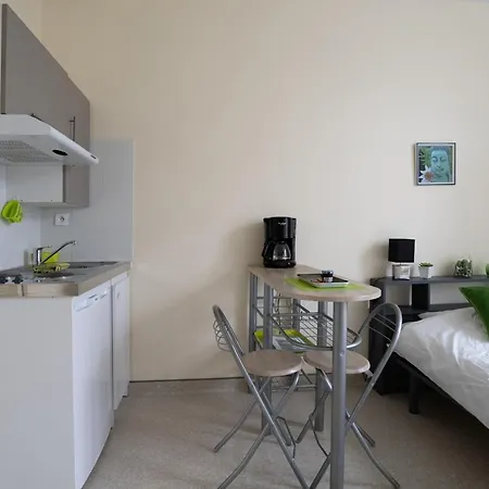 Ferienwohnung Les Jardins De La Seugne Jonzac Exterior foto